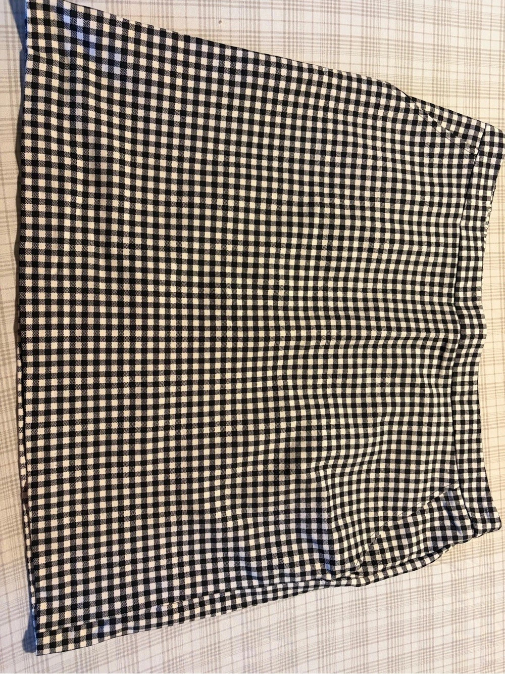 Skies Are Blue Gingham Mini Skirt with Pockets Black & White XXL